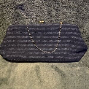 Vintage Black Evening Clutch Mid-Century Kiss Lock Cocktail Bag with Chain